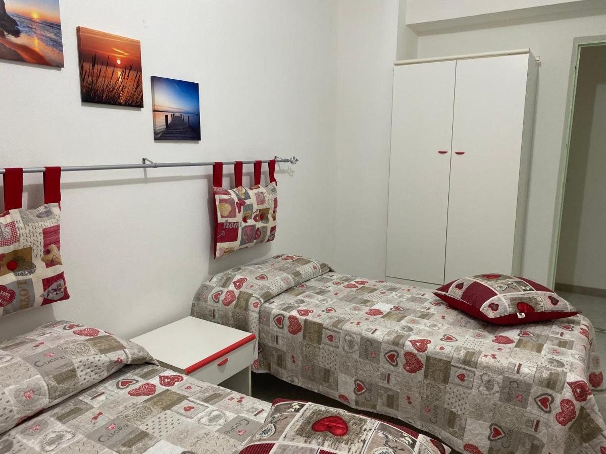 La Casa Gialla Cala Gonone Esterno foto