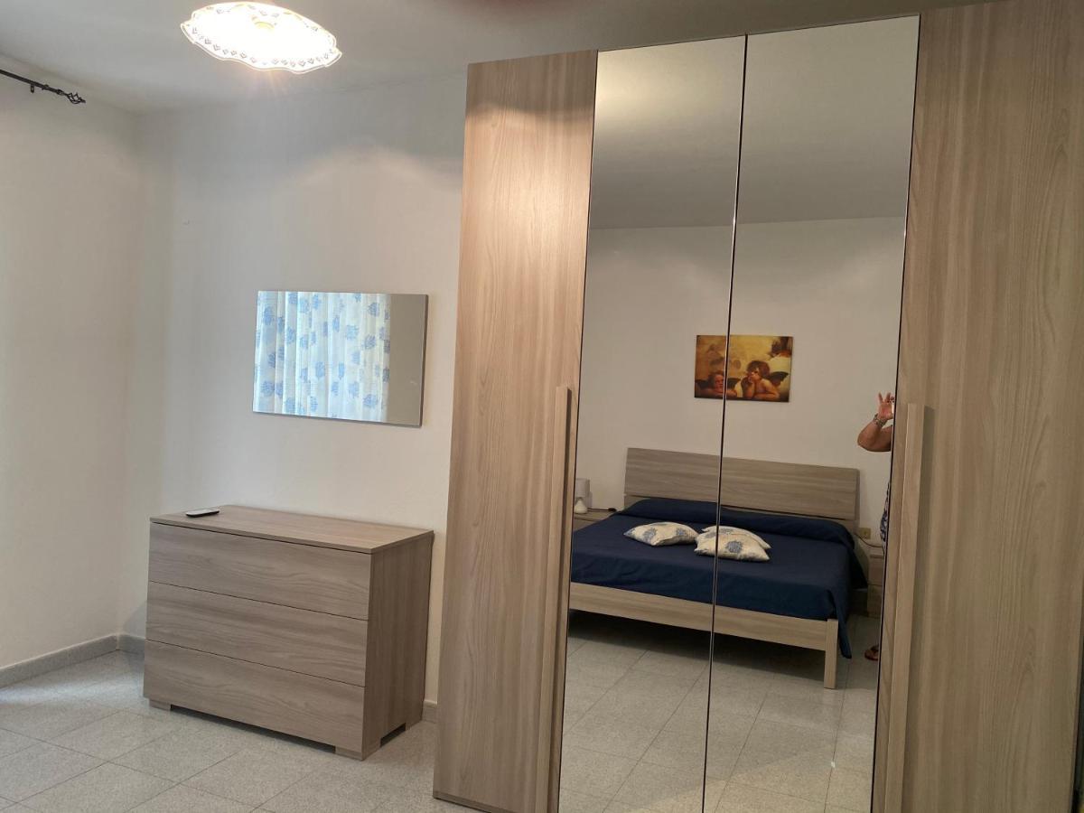 La Casa Gialla Cala Gonone Esterno foto